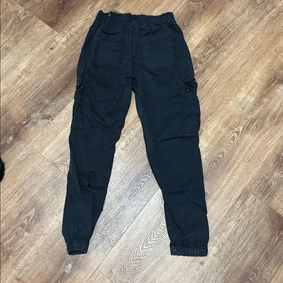 American Eagle Outfitters Black Cargo Jogger Pants - Picture 4 of 5